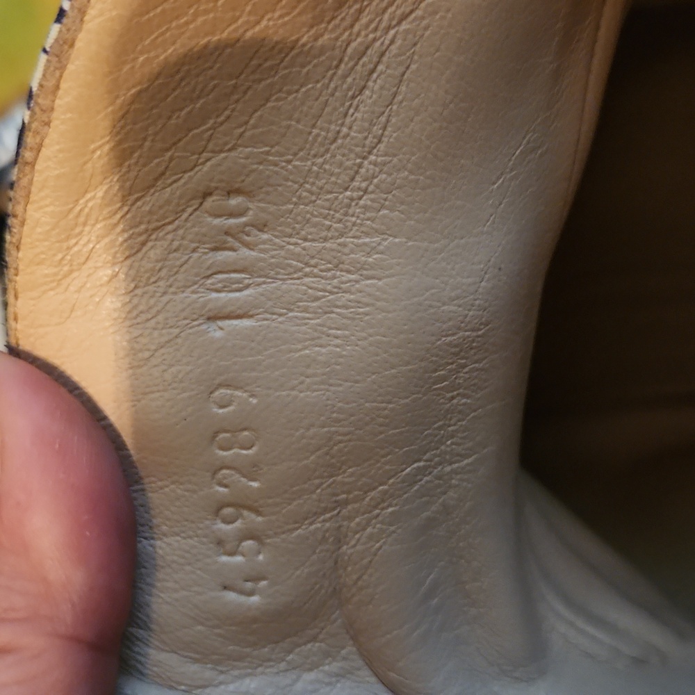 Men's White and Black High-Top Sneakers.Authentic Gucci - Picture 7 of 14